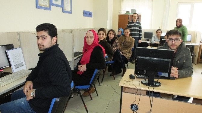 Burhaniyede Standart Türk Klavyesi Kursu