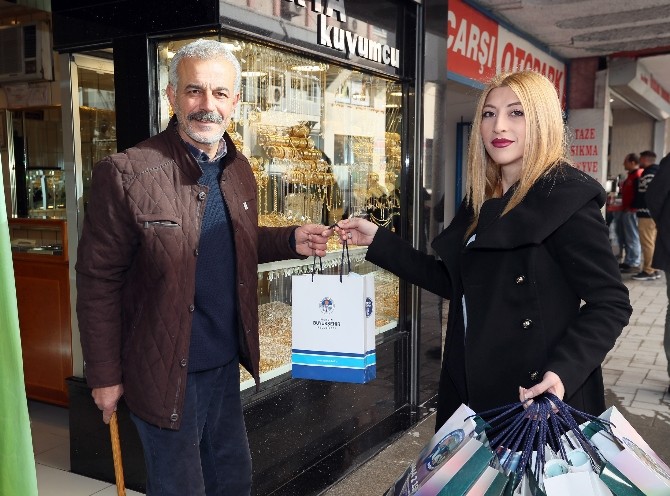 Büyükşehirden Esnafa Yeni Yıl Hediyesi