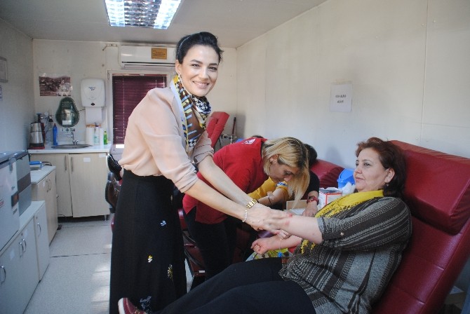 Çanakkalenin Restini Gören Aydın Ak Kadınlar Denizliye Meydan Okudu