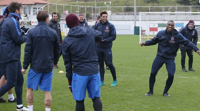 Castillodan Kolbastı Şov