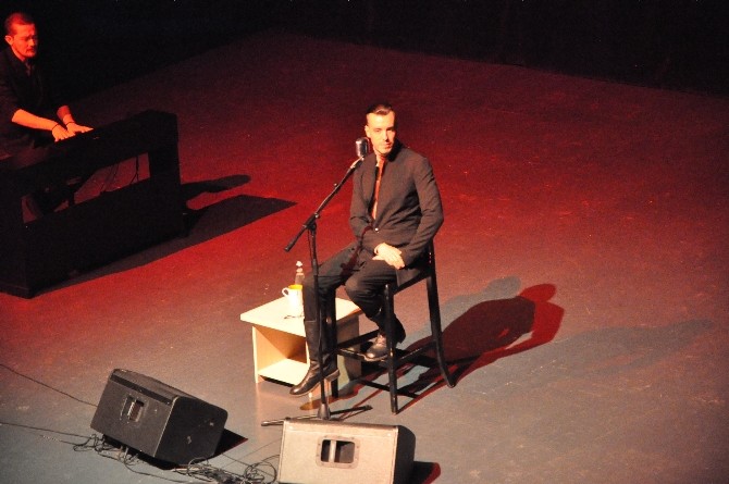 Cem Adrian, Gebzede Hayranlarına Unutulmaz Bir Gece Yaşattı