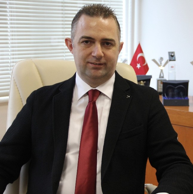 Cumhur Akbulut: Hak Kaybına Uğramamak İçin Vekille Çalışılmalı”