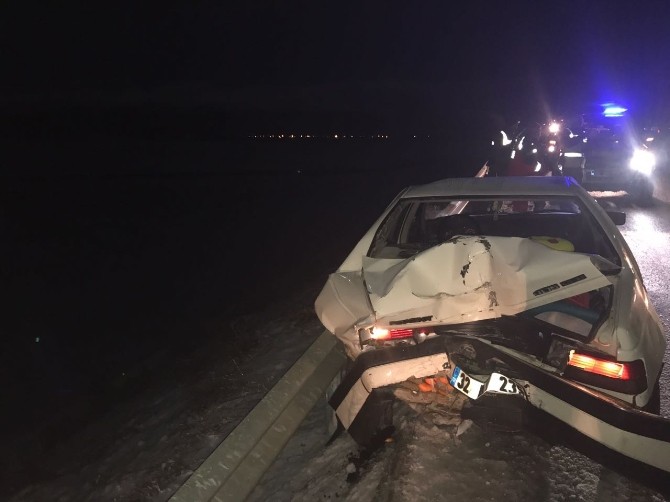 Dinarda Zincirleme Trafik Kazası: 1 Yaralı