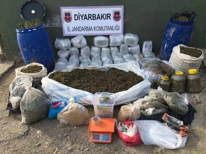 Diyarbakırda 308 Kilogram Esrar Ele Geçirildi