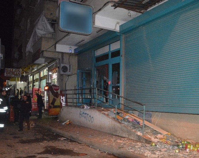 Diyarbakırda Markete Patlayıcı Atıldı