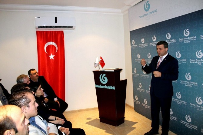 Dohada Hoca Ahmet Yeseviyi Anlamak Konferansı