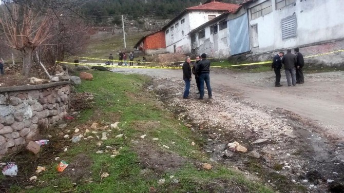 Dursunbeyde 17 Yaşındaki Genç Ölü Bulundu