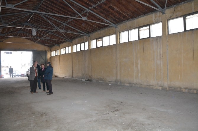 Efelerde Ata Mahallesi Kapalı Pazaryerine Kavuşuyor