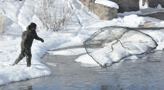 Eksi 20De Balık Avlıyorlar