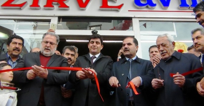 Ercişin En Büyük Avmsi Hizmete Girdi