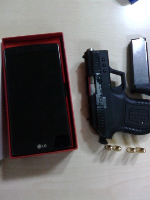 Eski Telefonları Sahte Faturayla Yeni Diye Satarken Yakalandı