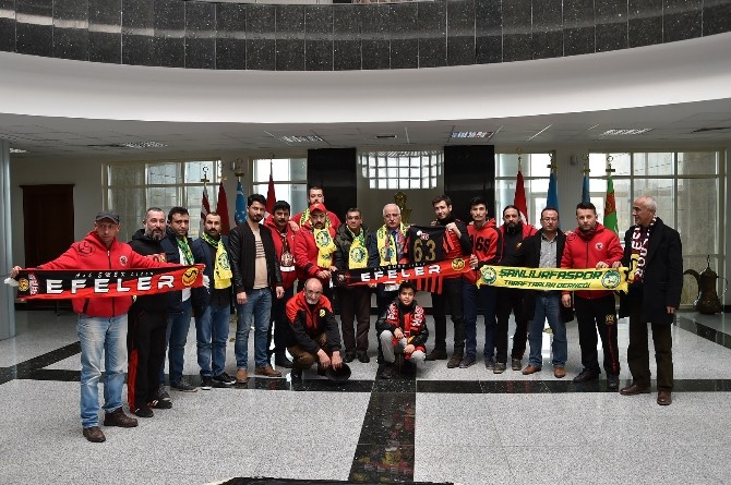 Eskişehirspor Taraftarından Vali Tunaya Ziyaret