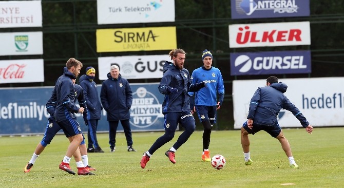 Fenerbahçede Derbi Mesaisi Başladı