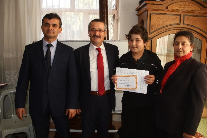 Fethiyede Evde Eğitim Gören Öğrenciler Karne Heyecanı Yaşadılar