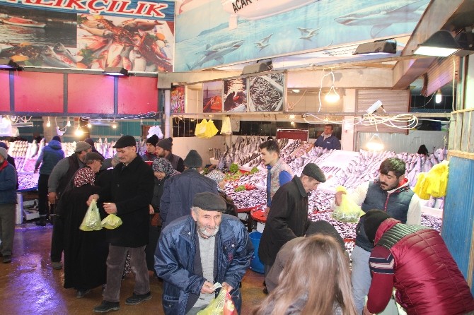 Fiyatlar Düşünce Balık Tezgahlarına İlgi Arttı
