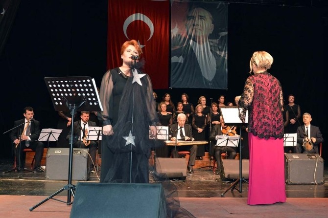 Gönülden Dile Şarkılar Konseri İlgi Gördü