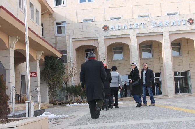 Hakim İle Demirtaşın Avukatları Arasında Sayın Tartışması