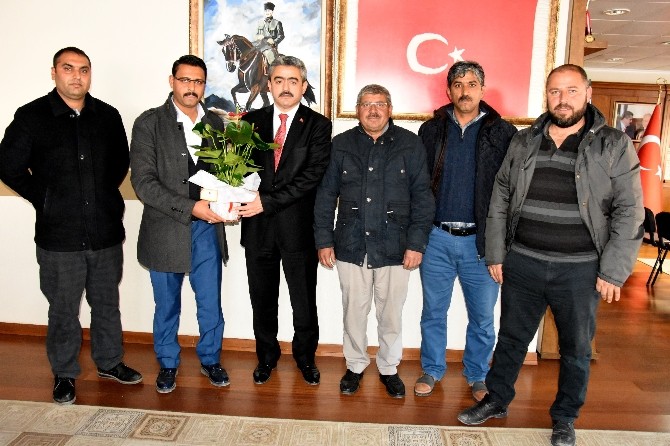 Haluk Alıcık, İncirliovadan Gelen Misafirlerini Ağırladı