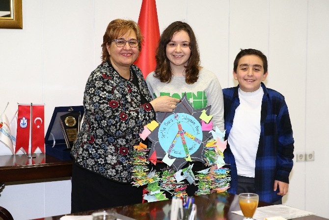 Hediyeleri ‘Barış Oldu