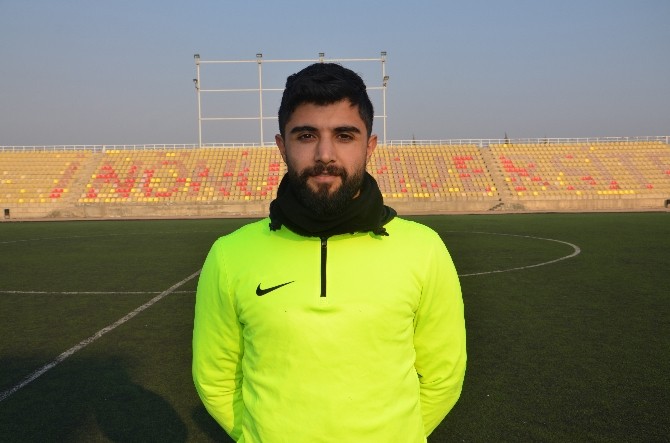 İnönü Üniversitesisporun Genç Futbolcusu Yunus Emreden Takımına Övgü