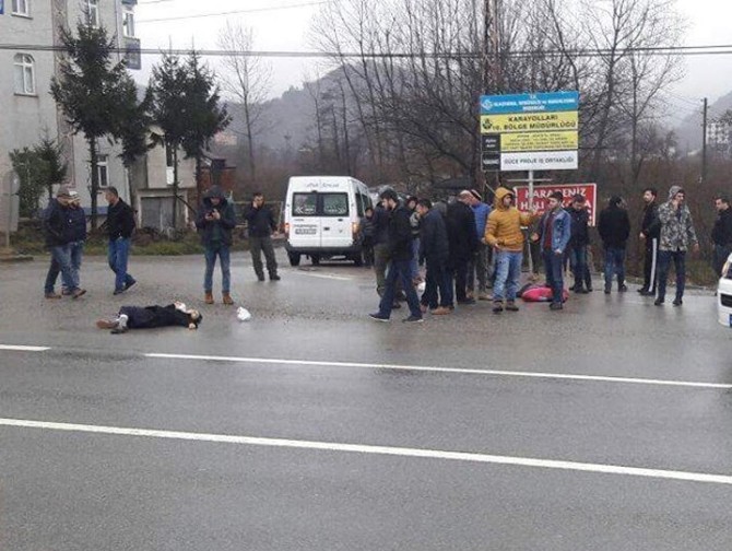 İnsanlık Ölüyor, Onlar Fotoğraflıyor