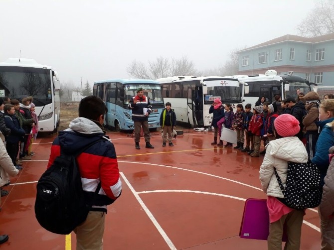 Jandarmadan Öğrencilere Seminer