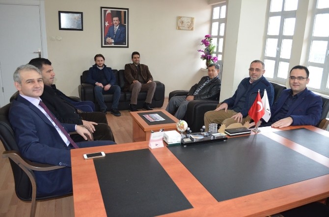 Kaymakam Güvenden Ak Partiye Ziyaret