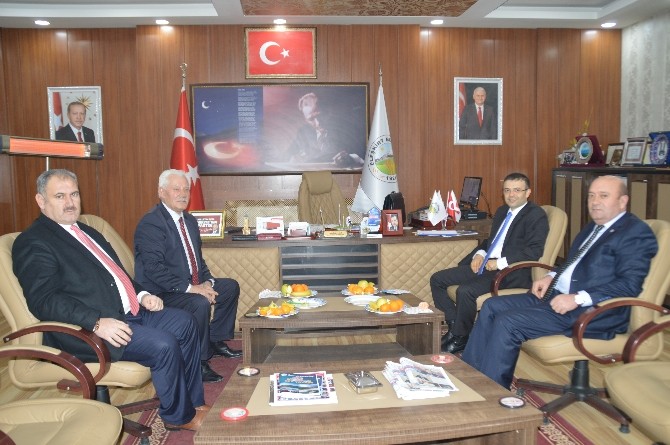 Kaymakam Öztürkten Başkan Sarıya Ziyaret