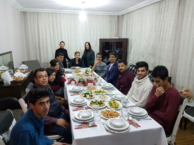 Kaymakam Uçardan Çocuk Evlerine Ziyaret