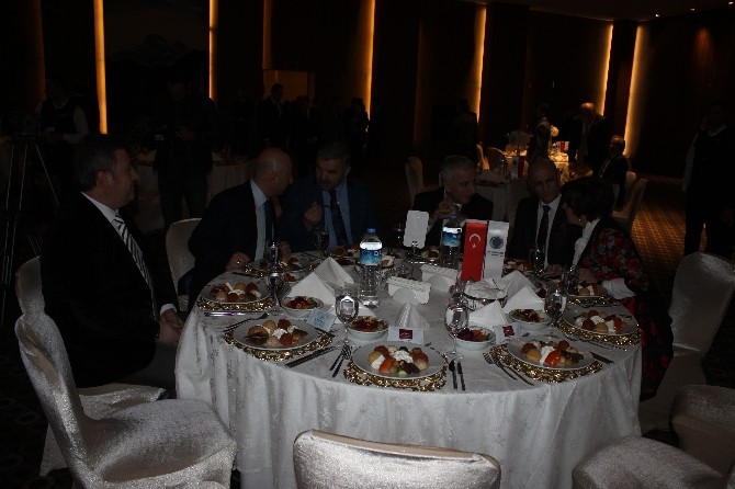 Kayseri Protokolü Dostluk, Birlik Ve Beraberlik Gecesinde Buluştu