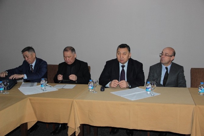 Kırgızistan Gölge Hükümeti  Çalışmalarını Türkiyede Sürdürüyor