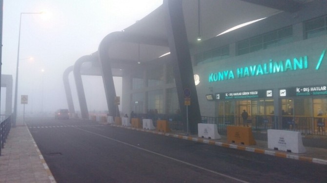 Konya Havalimanında Uçuşlara Sis Engeli