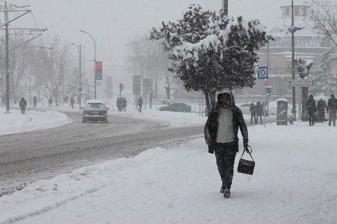 Konyada Kar Yeniden Etkisini Artırdı