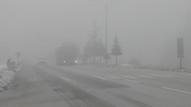 Kuluda Yoğun Sis Trafiği Olumsuz Etkiliyor