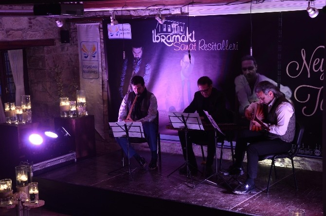 Kuşadasında Ney, Kanun Ve Tanbur Resitali