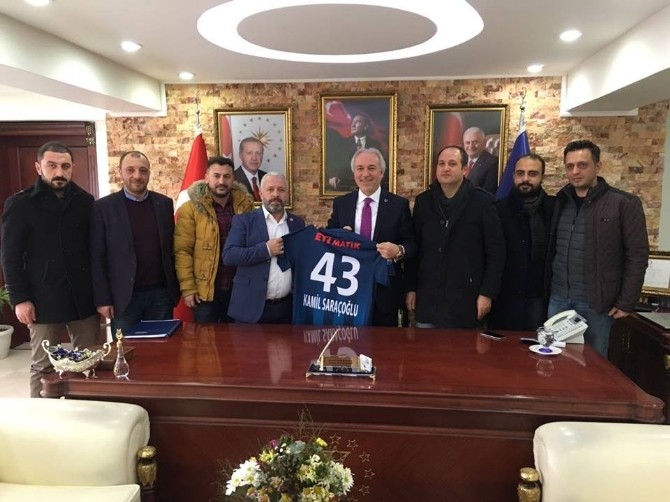 Kütahyaspor Yönetimi, Vali Ve Belediye Başkanını Ziyaret Etti