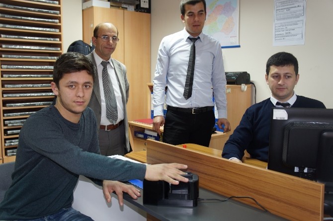 Lapsekide Çipli Kimlik Kartı Dağıtımı Yeniden Başladı