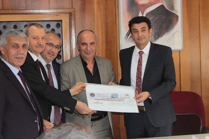 Maden İşçilerinden Suriyeye Yardım Eli