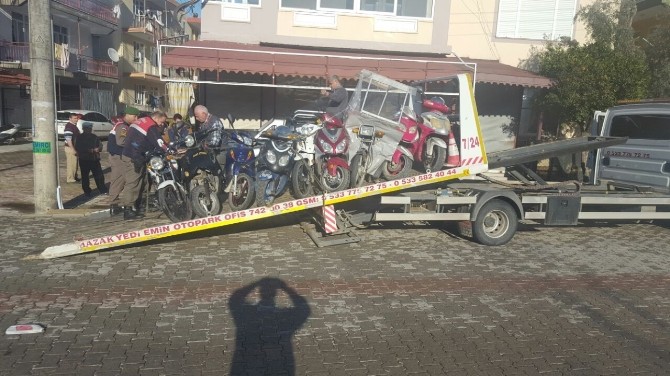 Manavgat Ta 23 Motosiklet  24 Araç Trafikten Men Edildi.