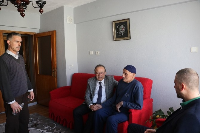 Manisa Büyükşehirden Esendağa Geçmiş Olsun Ziyareti