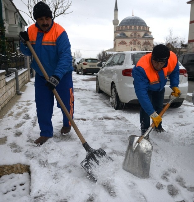 Nilüferde Kar Mücadele Alarmı