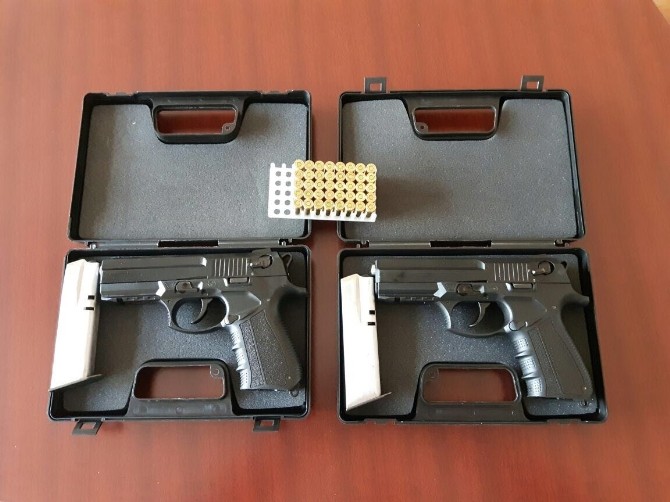 Operasyonda Ruhsatsız Tabanca Ele Geçirildi