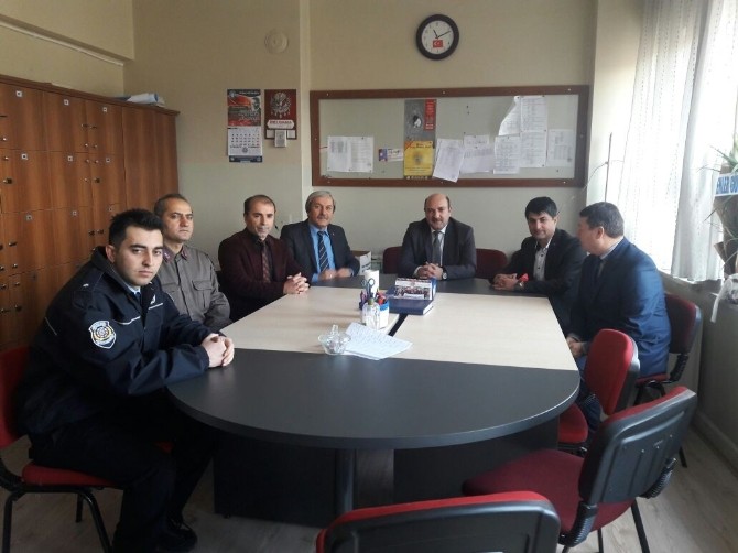 Osmanelide 3 Bin 75 Öğrenci Karne Heyecanı Yaşadı