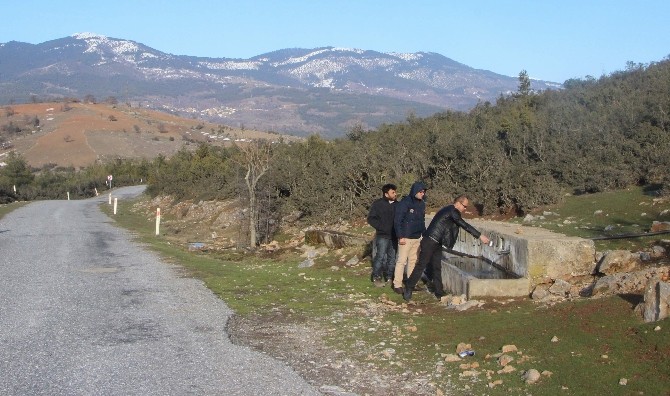 (Özel Haber) Bu Çeşmeden Su İçen Şifa Buluyor