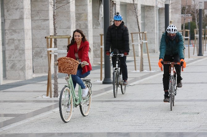 (Özel Haber) Nilüfer Belediyesinde İşe Bisikletle Gidip Gelen Personele Vıp Hizmet…