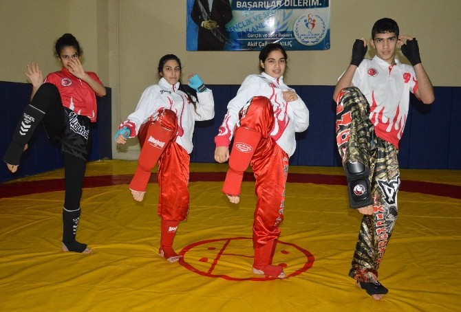 (Özel Haber) Surdaki Yıkım Kardeşlerin Şampiyonluğuna Engel Olamadı