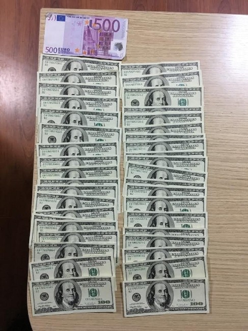 Sahte Dövizle Yakalandılar