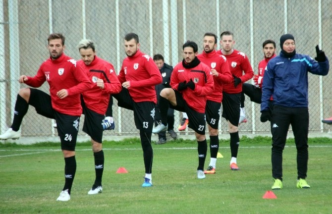 Samsunsporda 4 Gitti, 10 Geldi