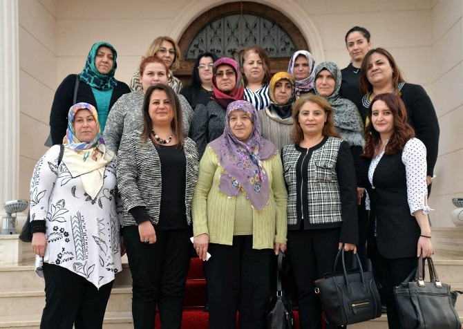 Şehit Aileleri Vali Konağında