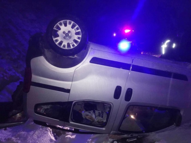 Sivasta Trafik Kazası: 6 Yaralı